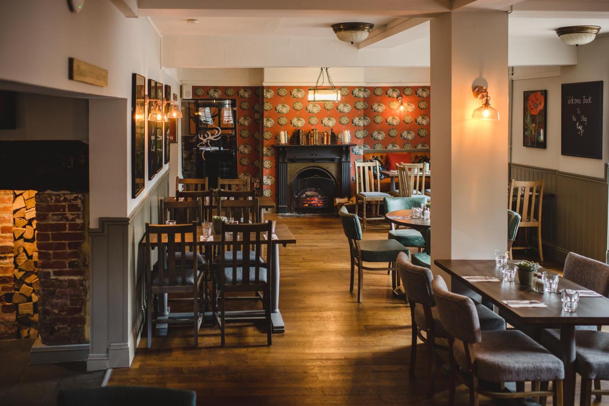 The Stag On The River Godalming Exterior photo